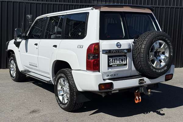 2010 Nissan Patrol ST GU 7
