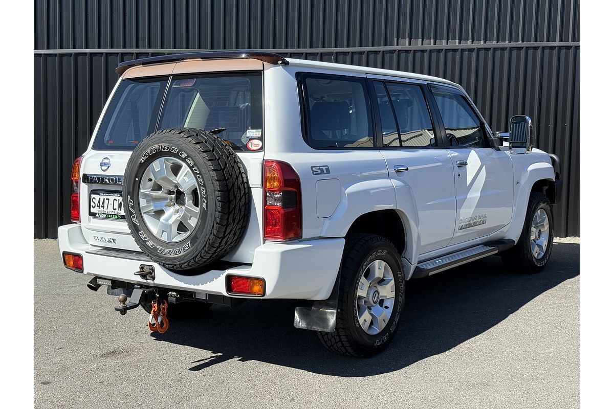 2010 Nissan Patrol ST GU 7