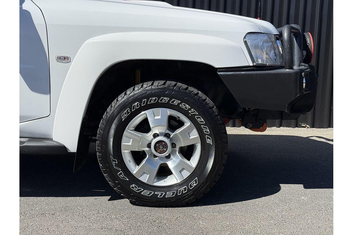 2010 Nissan Patrol ST GU 7