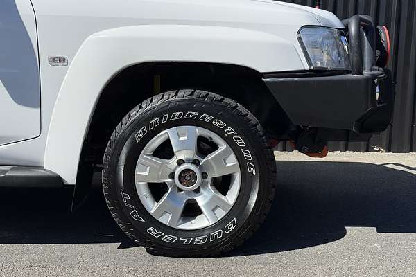 2010 Nissan Patrol ST GU 7