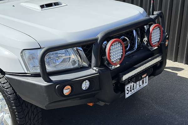 2010 Nissan Patrol ST GU 7