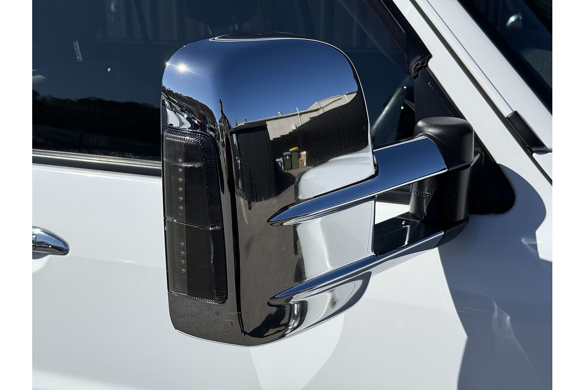 2010 Nissan Patrol ST GU 7