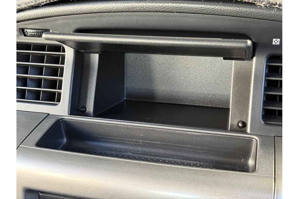 2010 Nissan Patrol ST GU 7
