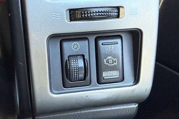 2010 Nissan Patrol ST GU 7