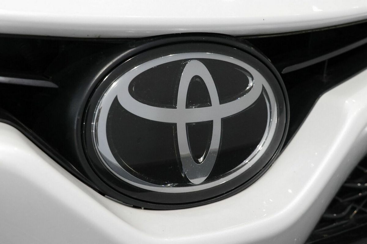2020 Toyota Camry SX ASV70R