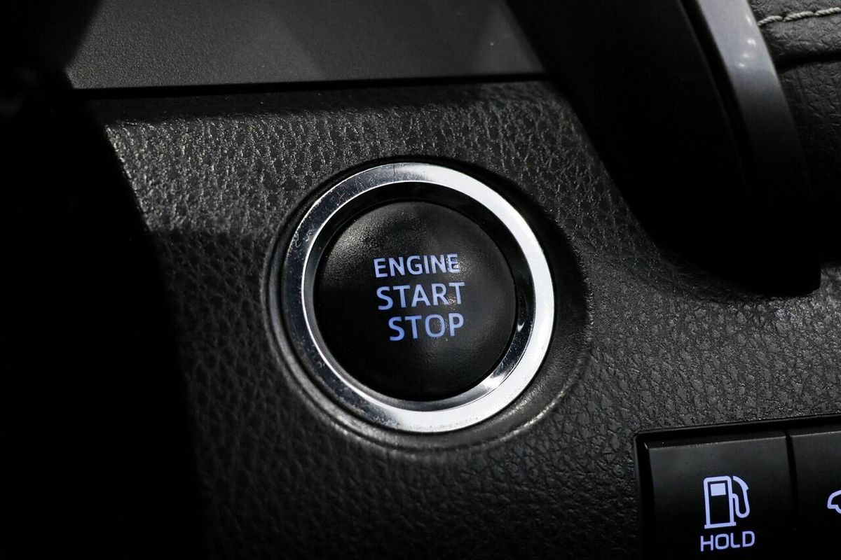 2020 Toyota Camry SX ASV70R