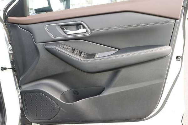 2024 Nissan X-TRAIL ST-L T33