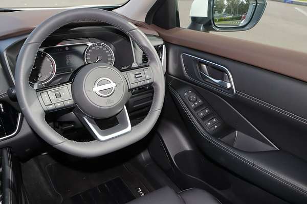 2024 Nissan X-TRAIL ST-L T33