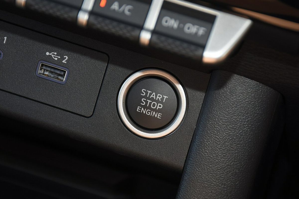 2024 Mitsubishi Triton GSR MV 4X4