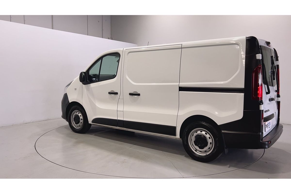 2022 Mitsubishi Express GLX SN SWB