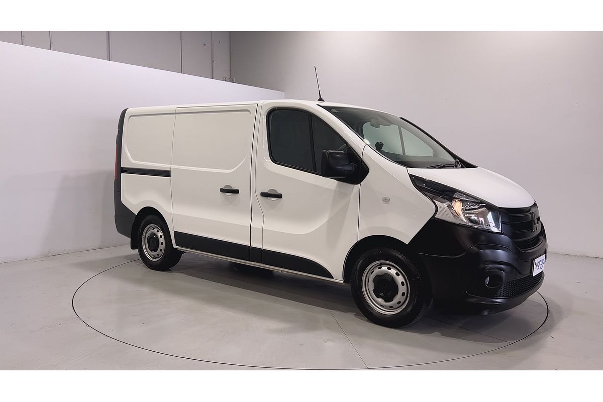 2022 Mitsubishi Express GLX SN SWB