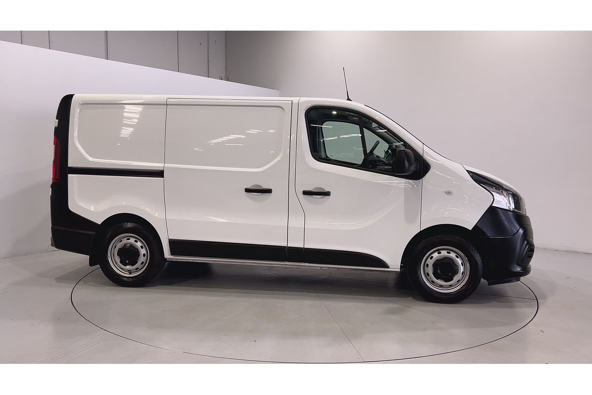 2022 Mitsubishi Express GLX SN SWB