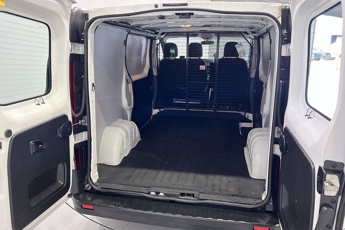 2022 Mitsubishi Express GLX SN SWB