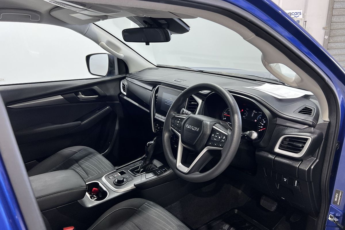 2023 Isuzu MU-X LS-M