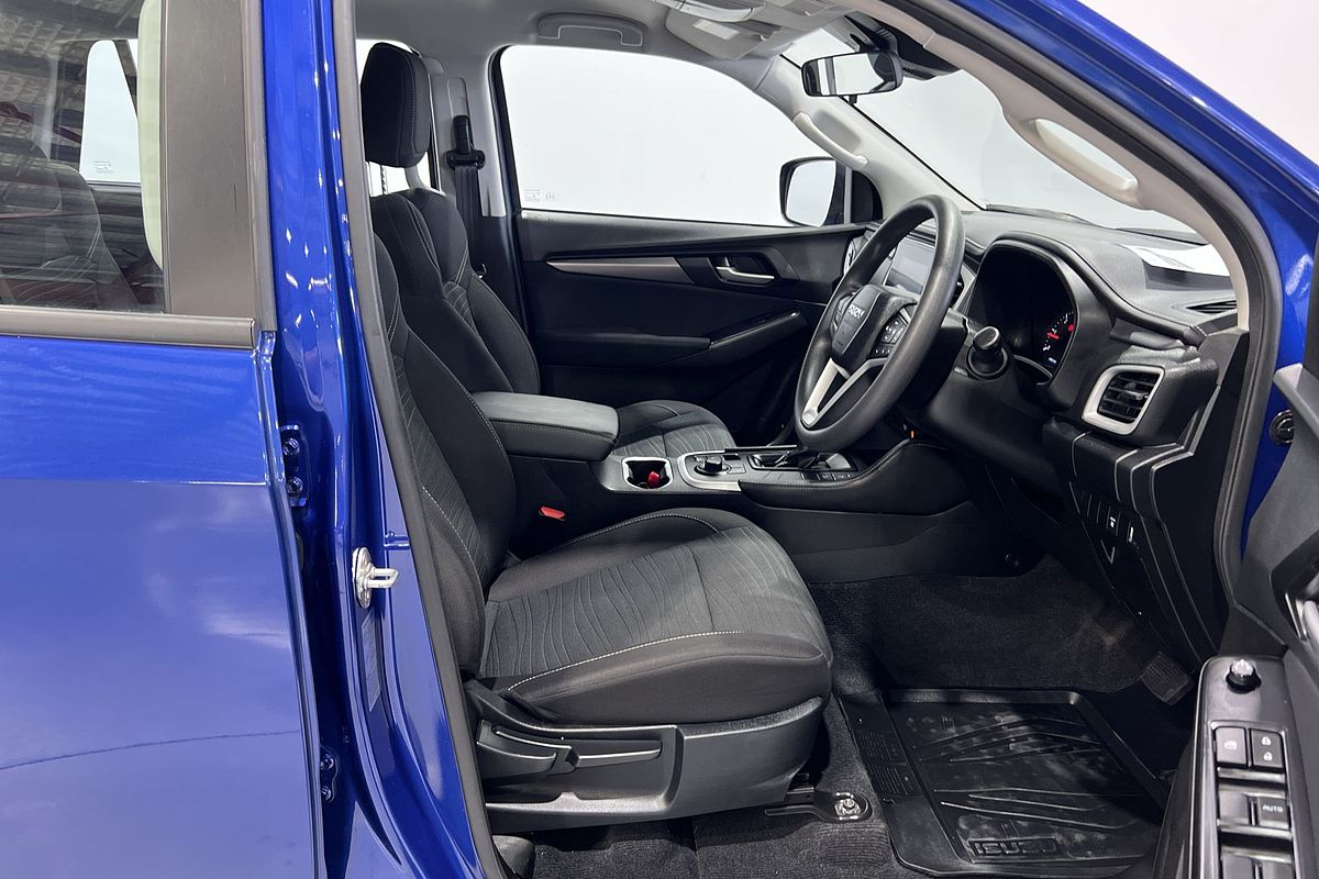 2023 Isuzu MU-X LS-M