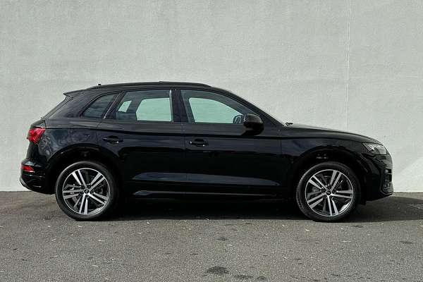 2024 Audi Q5 40 TDI Sport FY