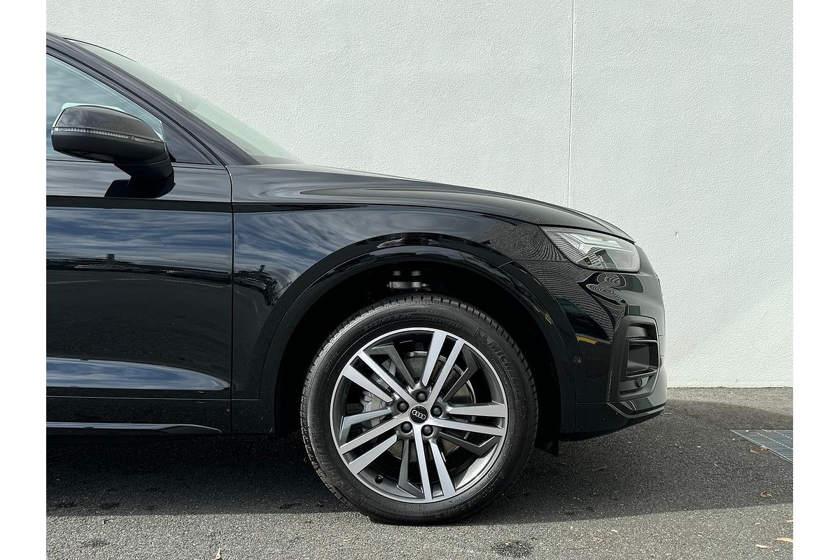 2024 Audi Q5 40 TDI Sport FY