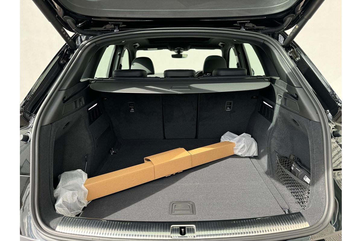 2024 Audi Q5 40 TDI Sport FY