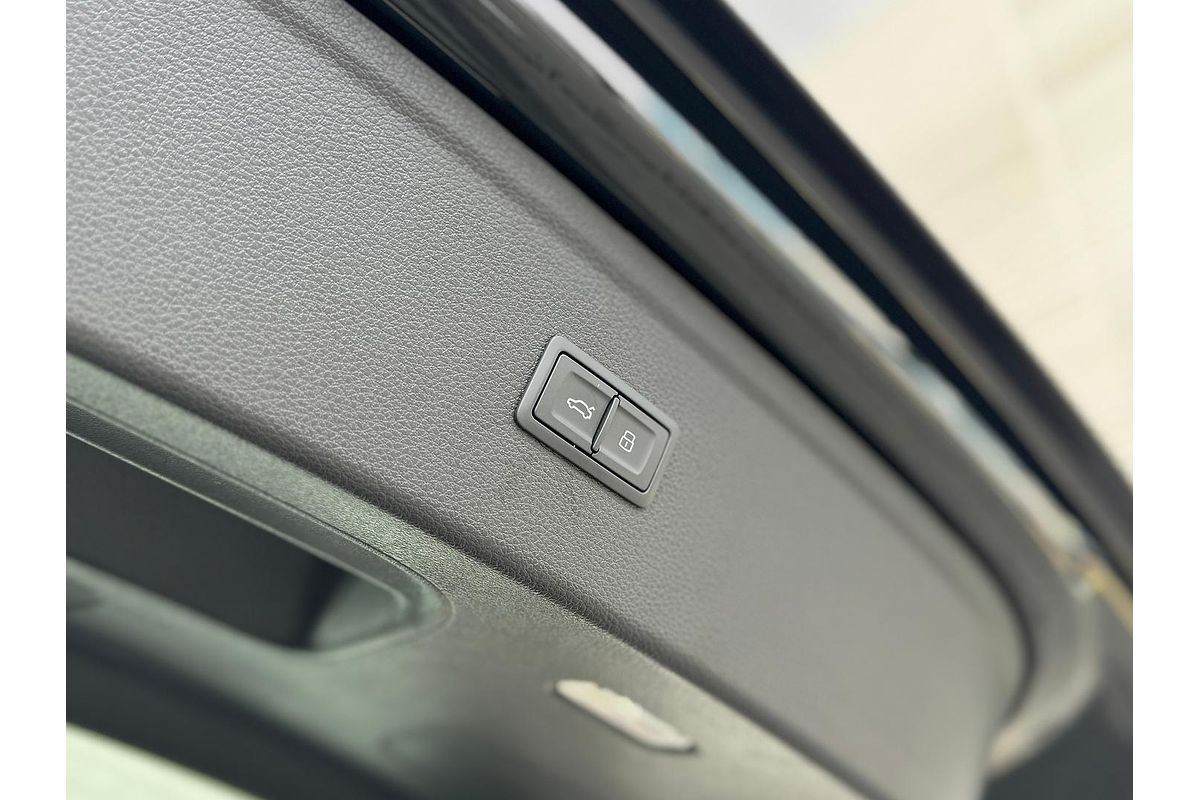 2024 Audi Q5 40 TDI Sport FY