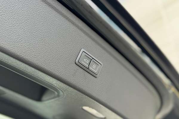 2024 Audi Q5 40 TDI Sport FY