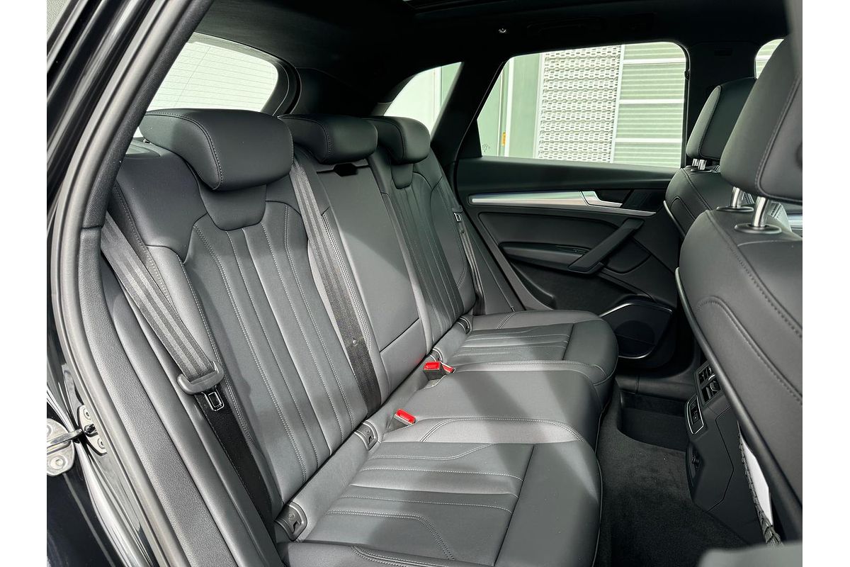 2024 Audi Q5 40 TDI Sport FY