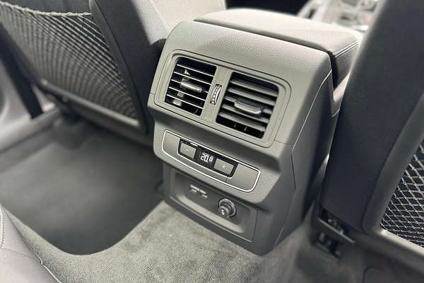 2024 Audi Q5 40 TDI Sport FY