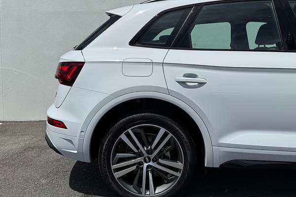 2024 Audi Q5 40 TDI Sport FY