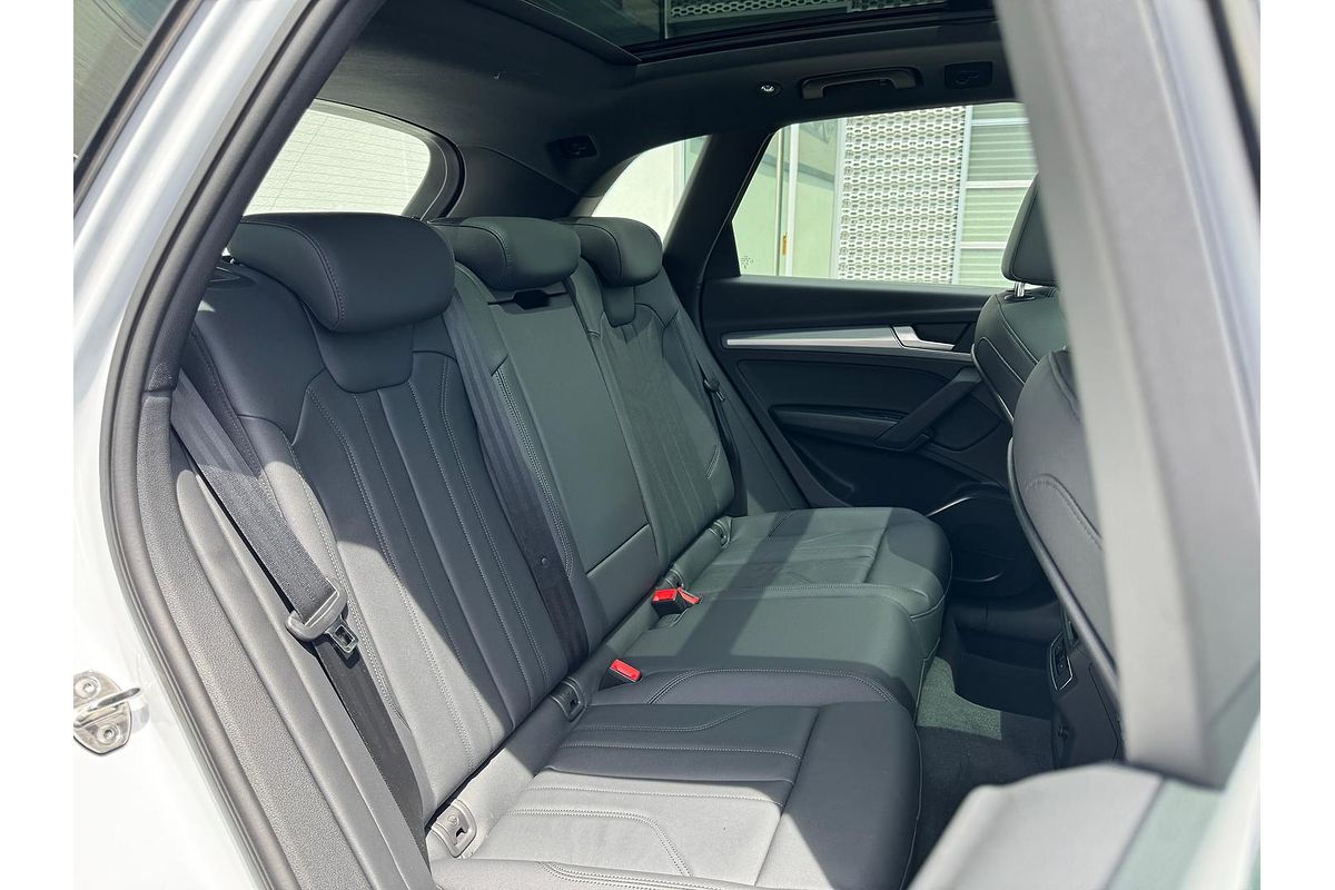 2024 Audi Q5 40 TDI Sport FY