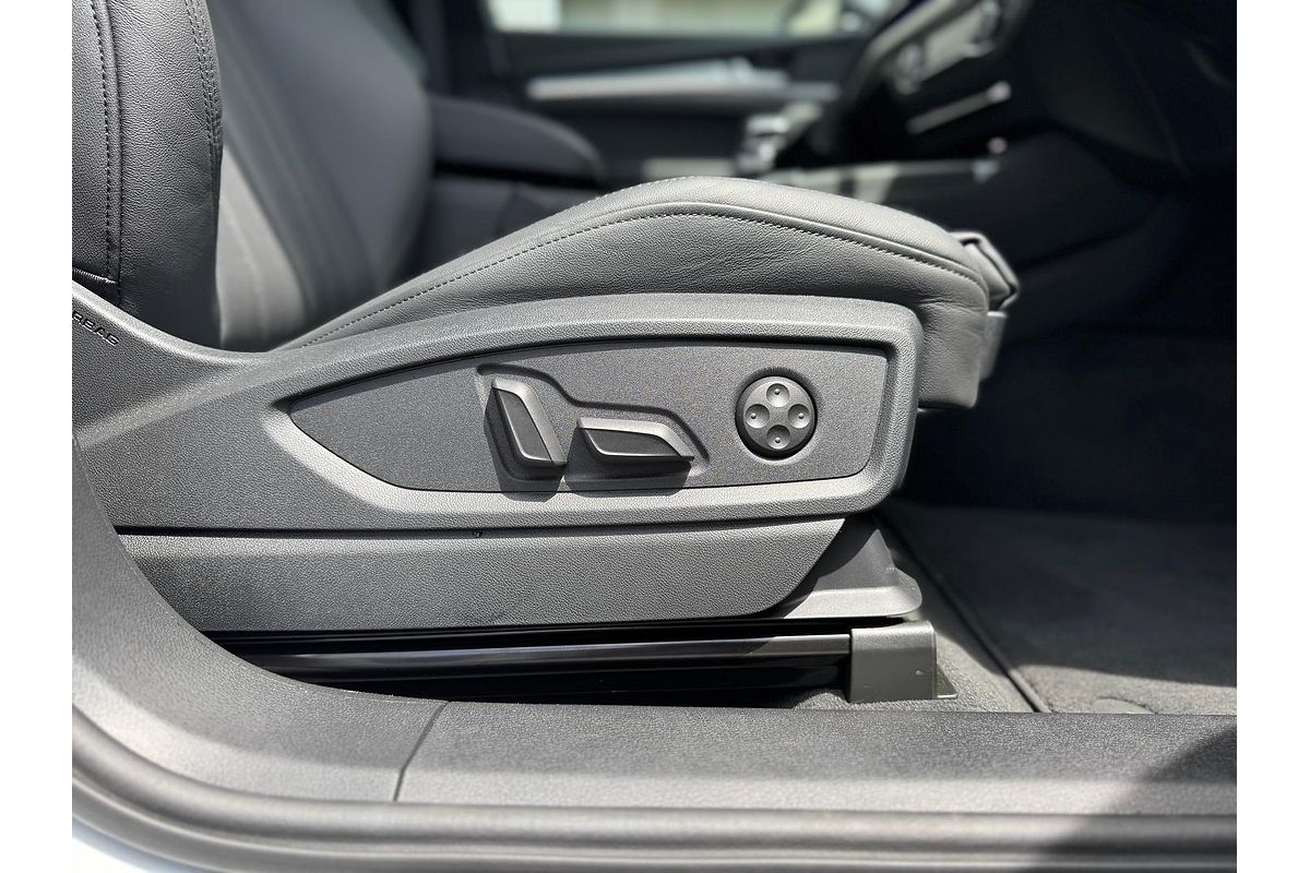 2024 Audi Q5 40 TDI Sport FY