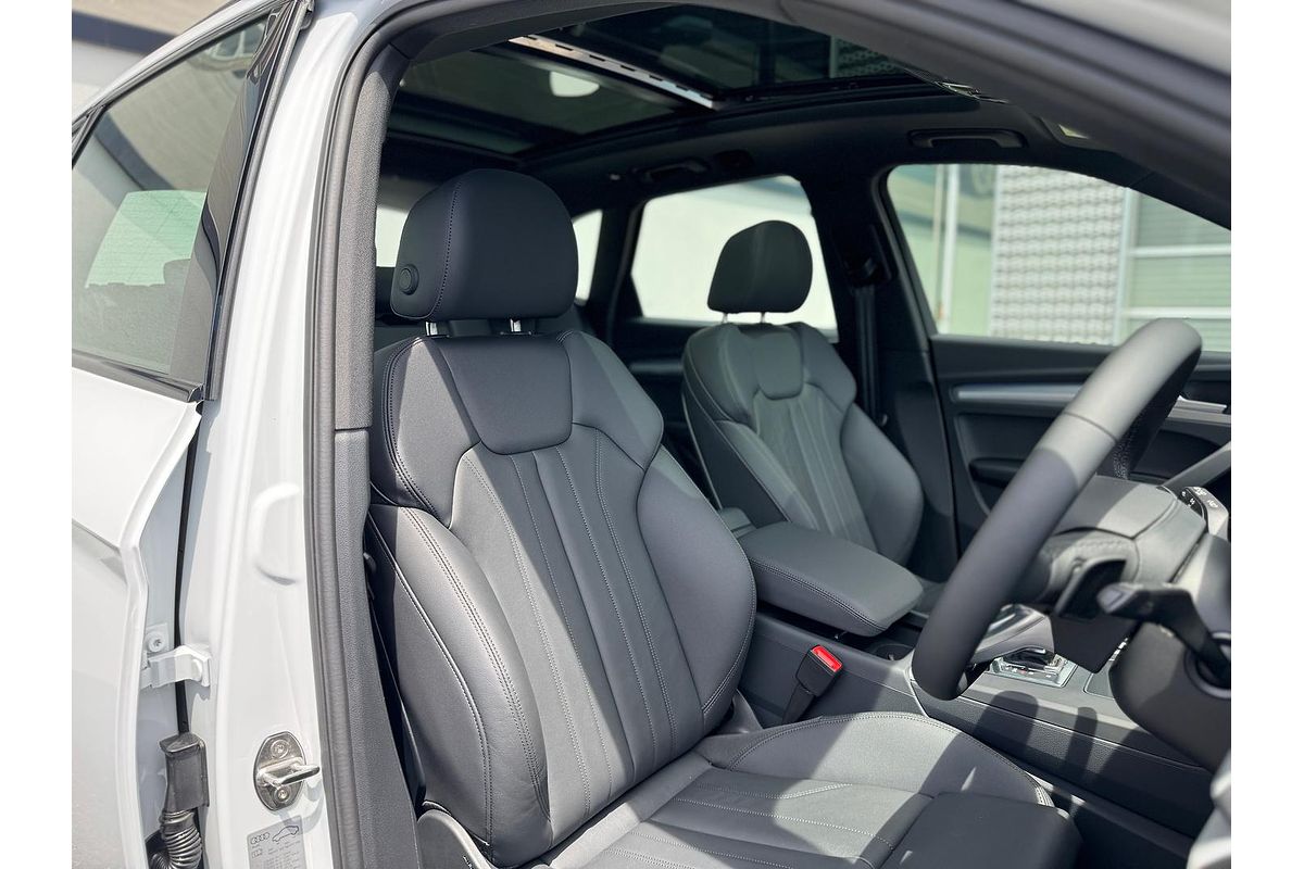 2024 Audi Q5 40 TDI Sport FY
