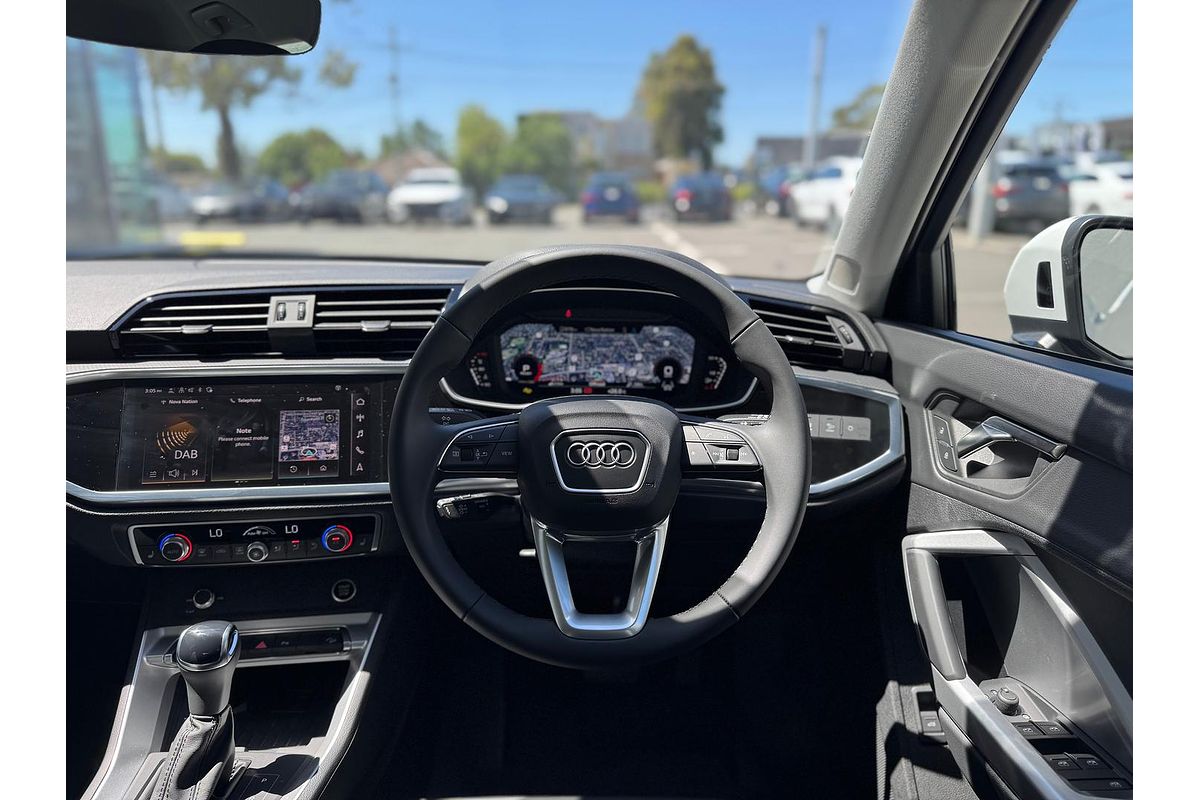 2024 Audi Q3 35 TFSI F3