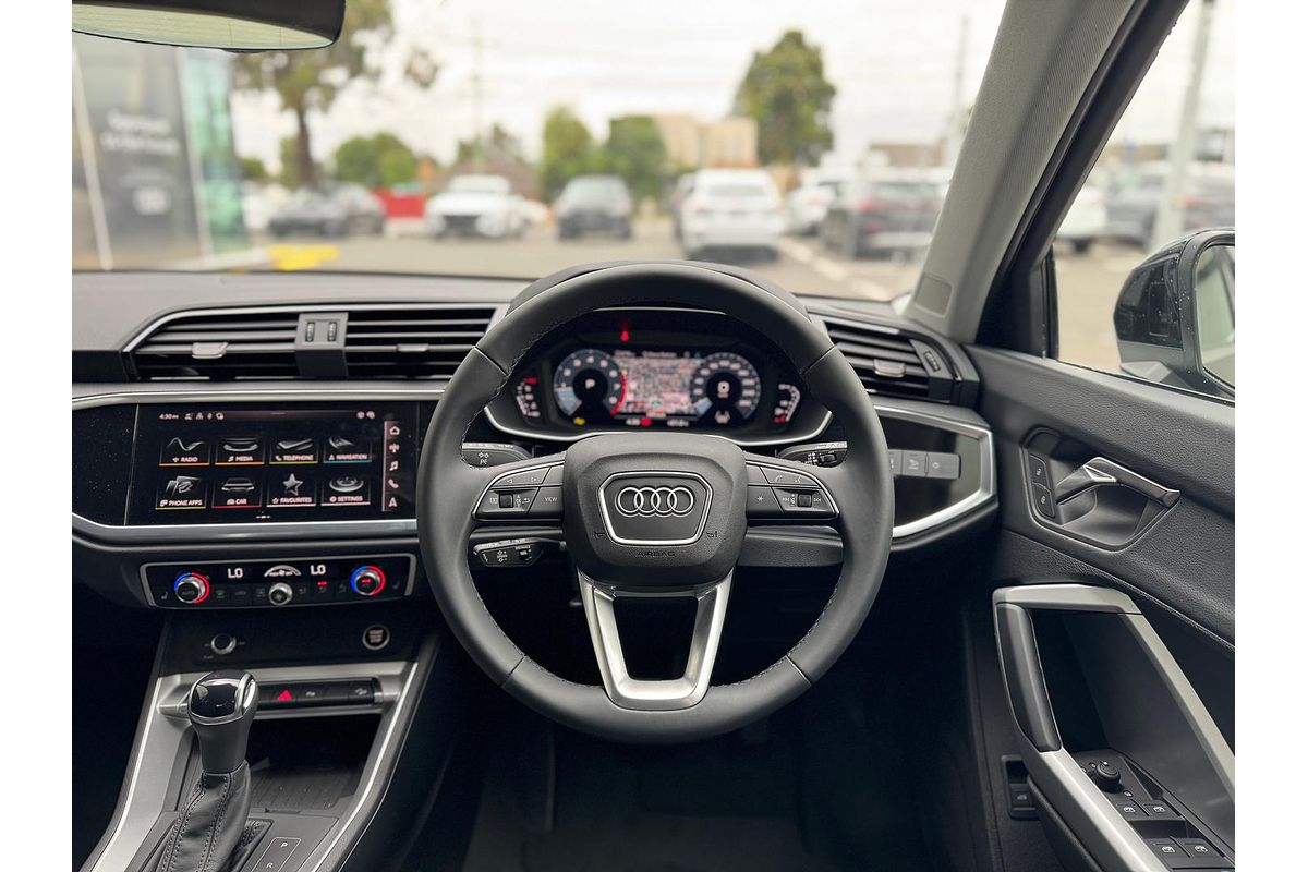 2024 Audi Q3 35 TFSI F3