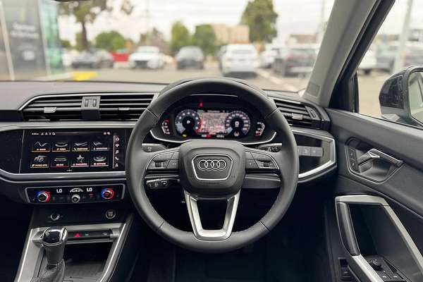 2024 Audi Q3 35 TFSI F3