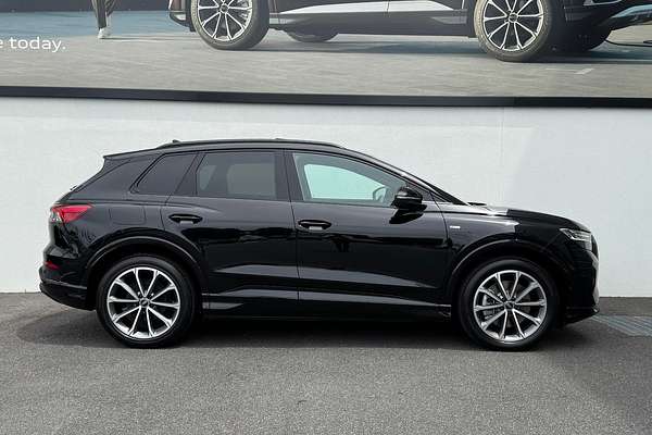 2024 Audi Q4 e-tron 55 F4