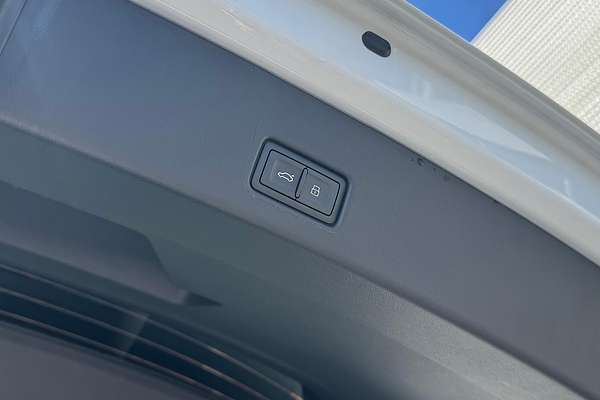 2024 Audi Q4 e-tron 55 F4