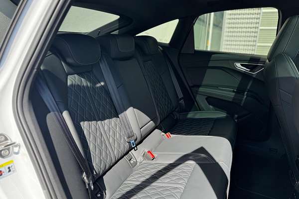 2024 Audi Q4 e-tron 55 F4