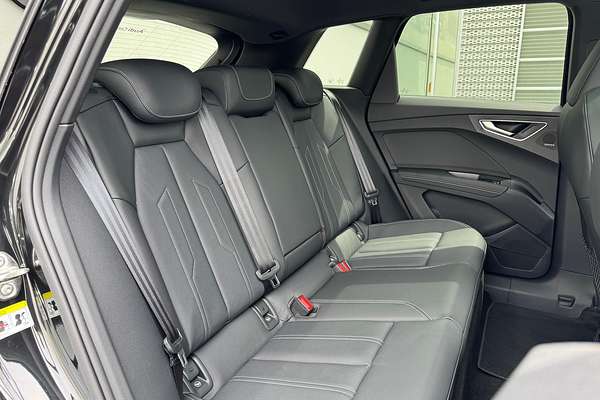 2024 Audi Q4 e-tron 55 F4