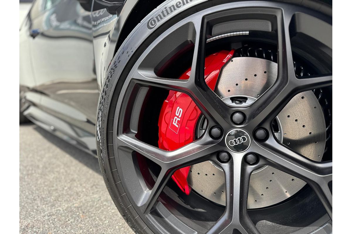2024 Audi RS6 Performance C8