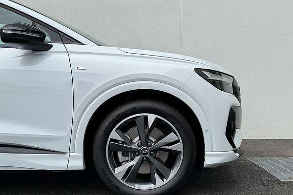 2024 Audi Q4 e-tron 45 F4