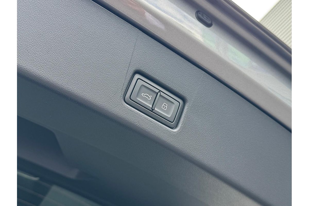 2024 Audi Q4 e-tron 55 F4