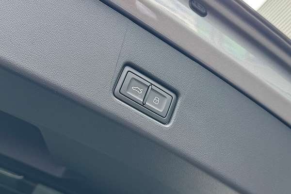 2024 Audi Q4 e-tron 55 F4