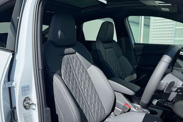 2024 Audi Q4 e-tron 55 F4