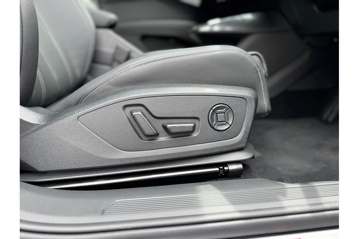 2024 Audi Q4 e-tron 55 F4