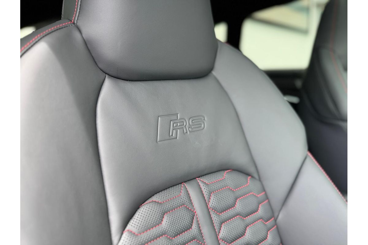 2024 Audi RS6 Performance C8