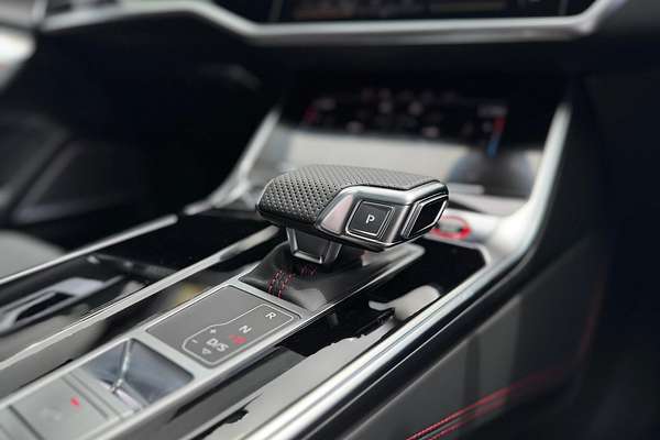 2024 Audi RS6 Performance C8
