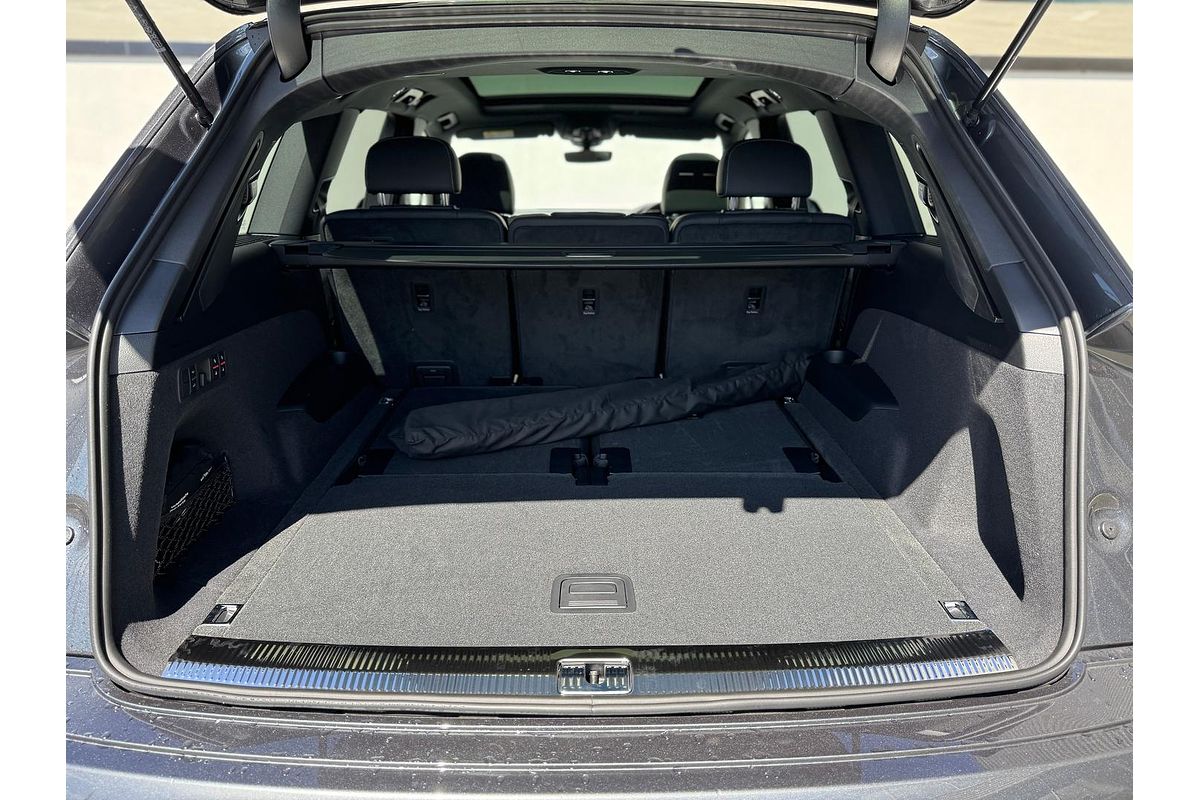 2024 Audi Q7 50 TDI S line 4M