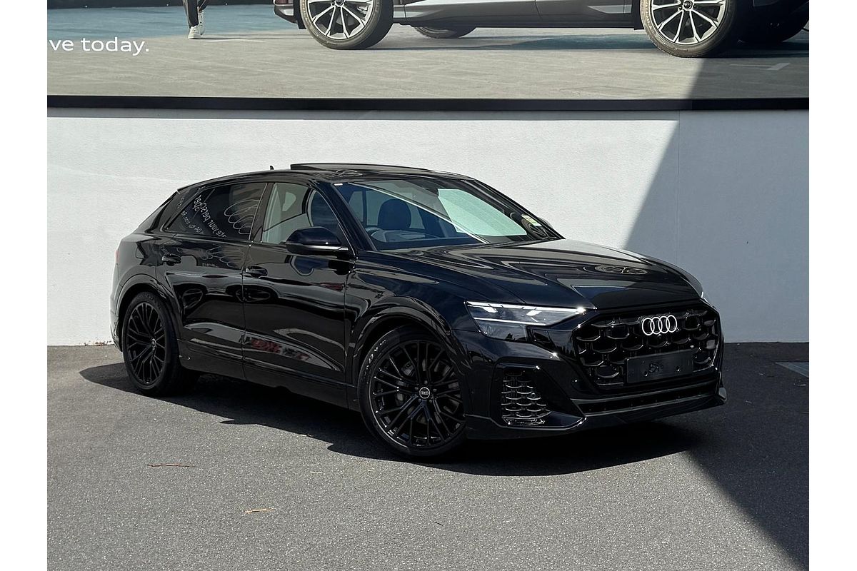 2024 Audi Q8 55 TFSI S line F1