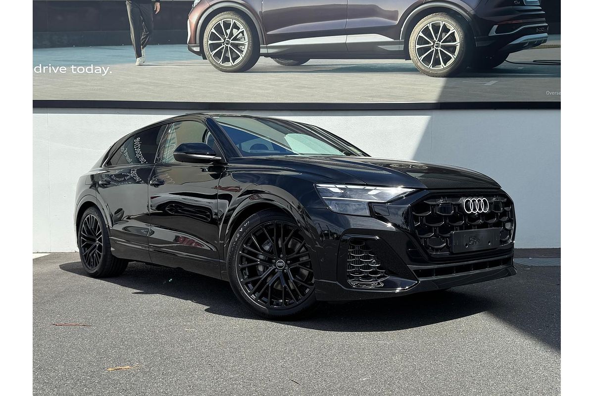 2024 Audi Q8 55 TFSI S line F1