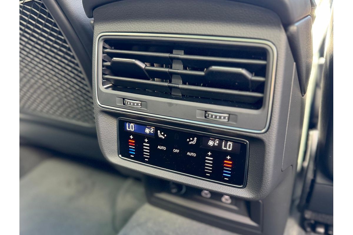 2024 Audi Q7 50 TDI S line 4M