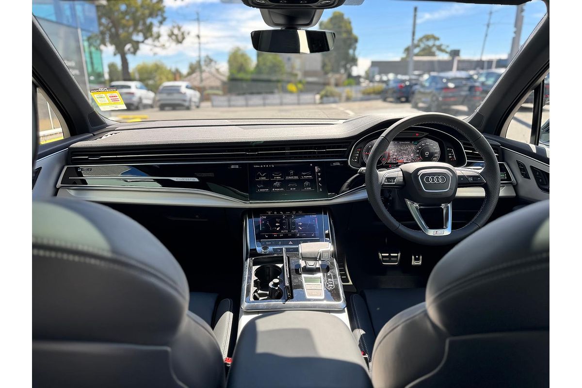 2024 Audi Q7 50 TDI S line 4M